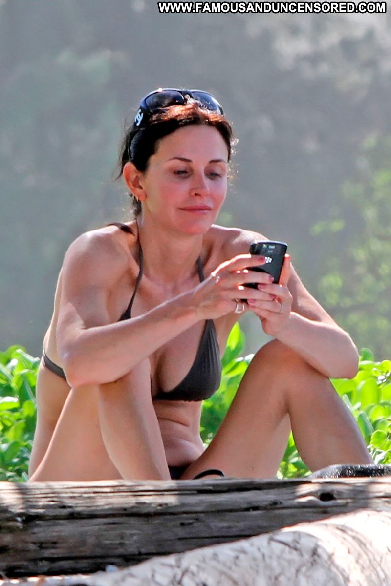 Courteney Cox Beach Bikini Cute Celebrity Brunette Celebrity Babe