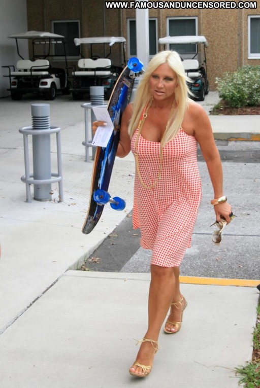 Linda Hogan Huge Tits Celebrity Babe Celebrity Tits Sexy Dress Famous