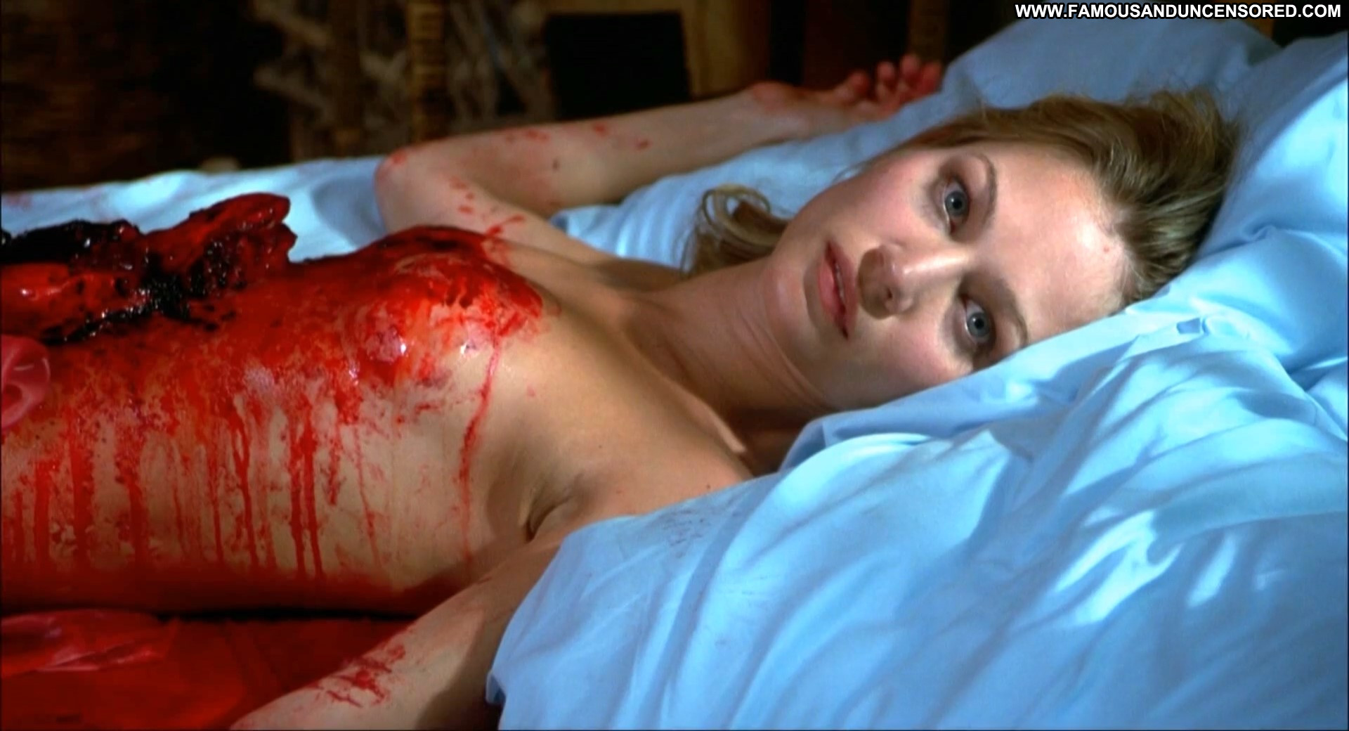 Species Ii Sarah Wynter Babe Celebrity Topless Posing Hot Movie Hd