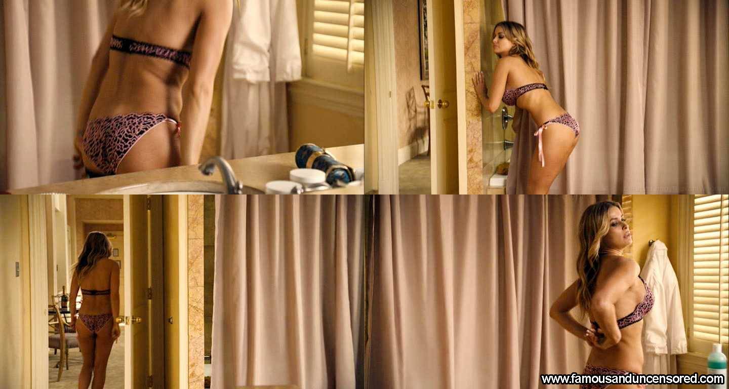 Mardi Gras Spring Break Carmen Electra Celebrity Sexy Beautiful Nude Scene