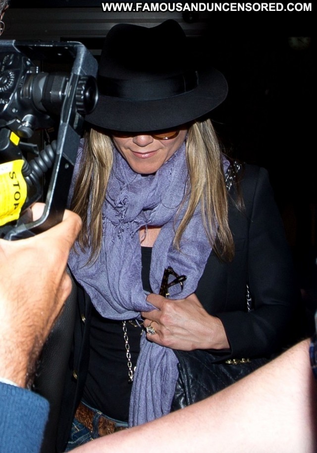 Jennifer Aniston Lax Airport  High Resolution Celebrity Beautiful Lax