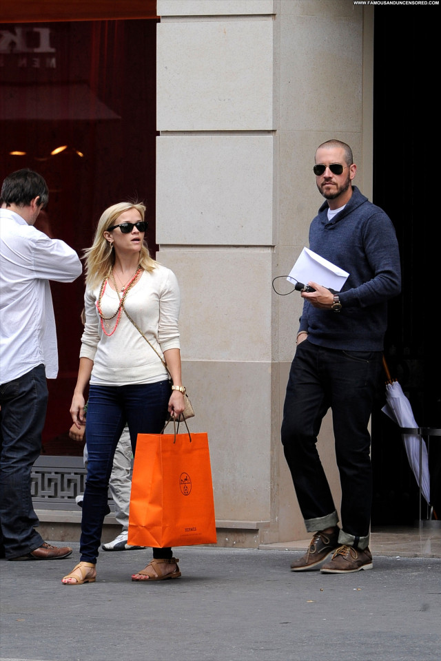 Reese Witherspoon Shopping Beautiful Celebrity Paris Posing Hot Babe